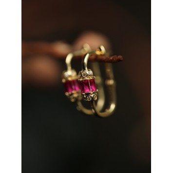 Pembe Revzen Altın Küpe