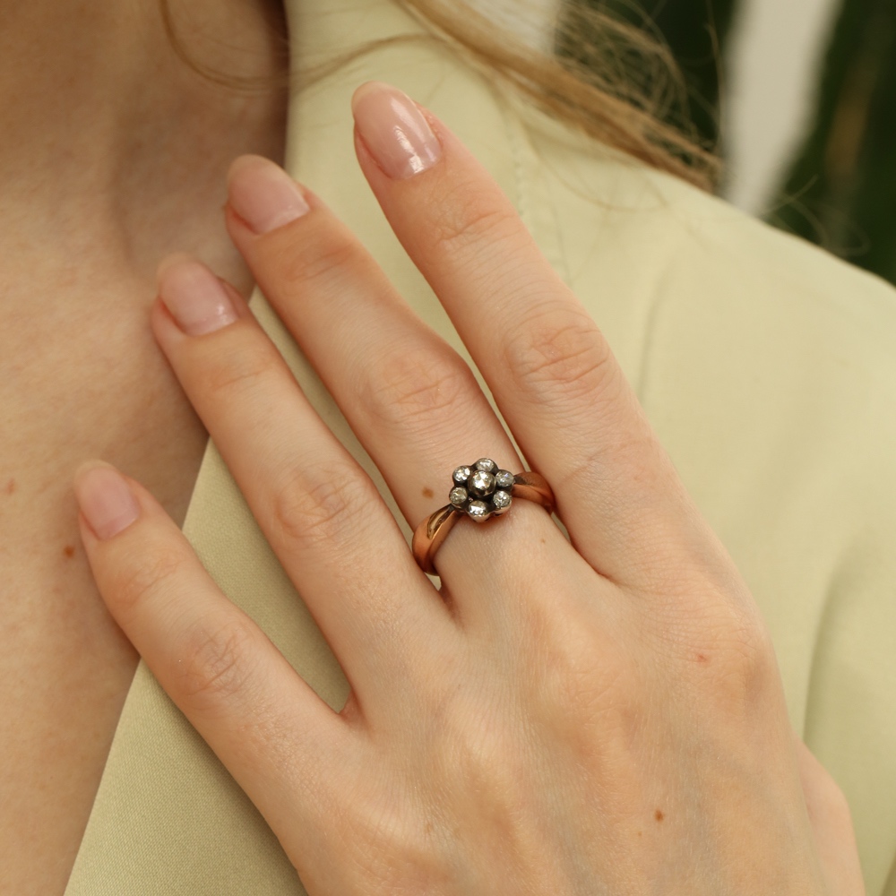 Eternal Bud Pırlanta Yüzük