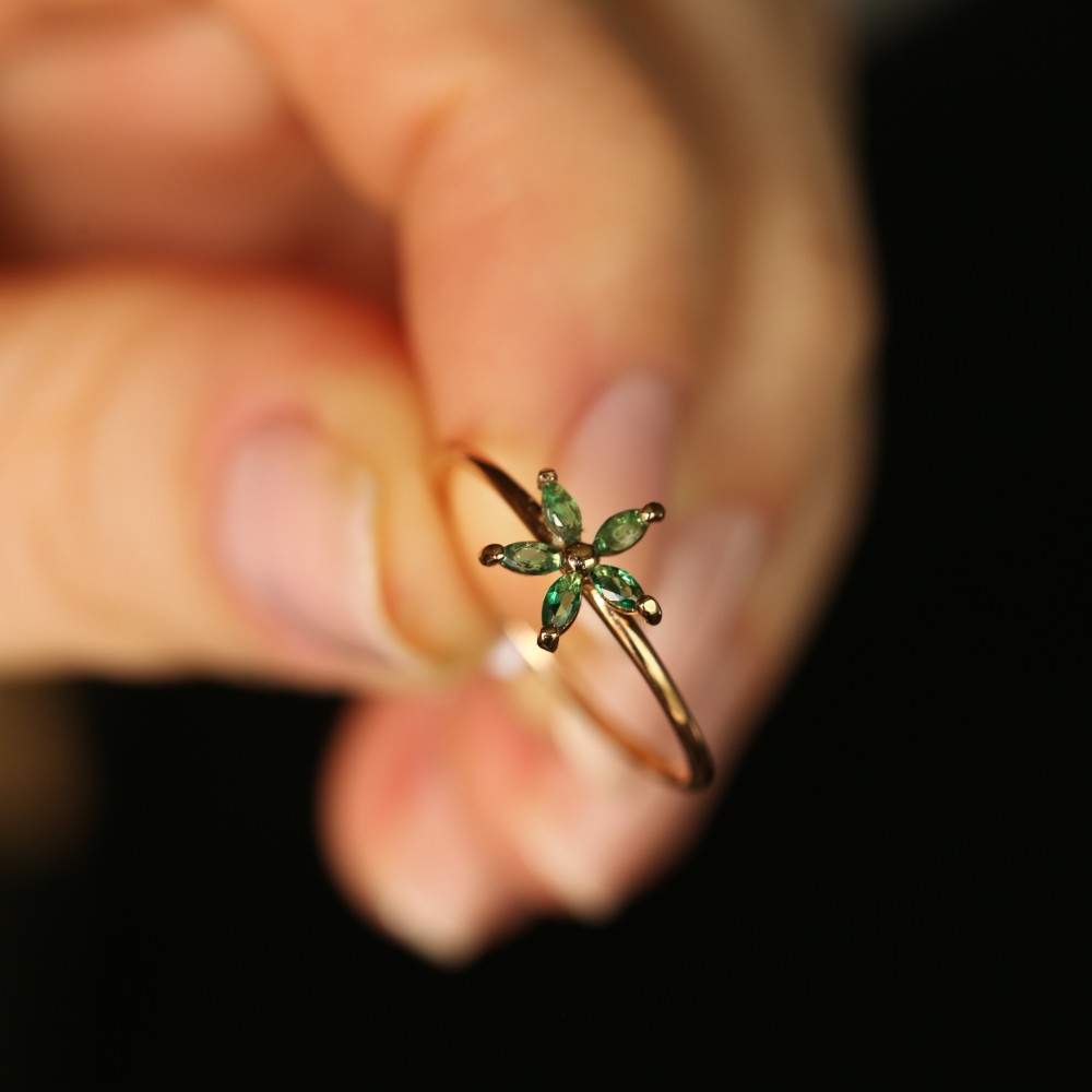 Yıldız Çiçeği Altın Yüzük